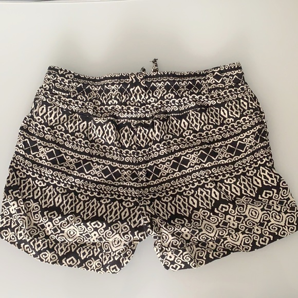 Patterned Shorts - Picture 2 of 2